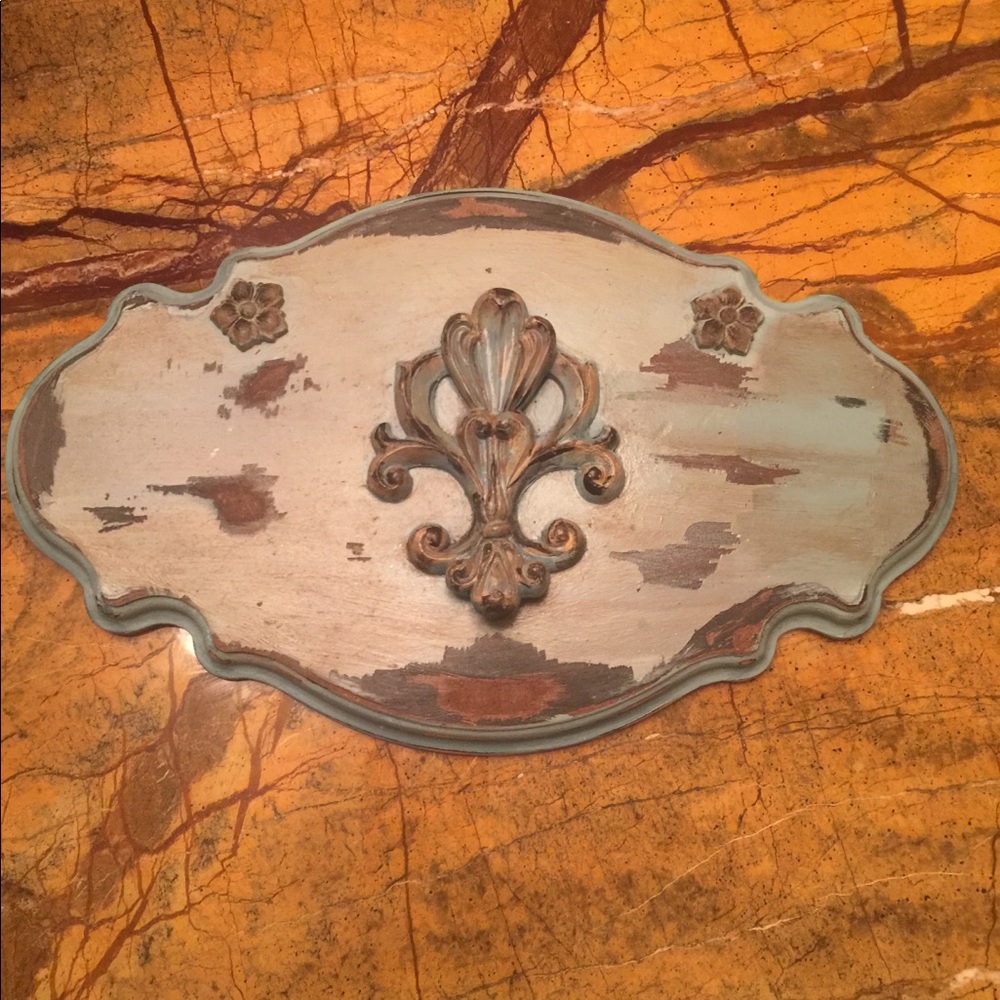 Hand made distressed Fleur-de-lis wall plaque